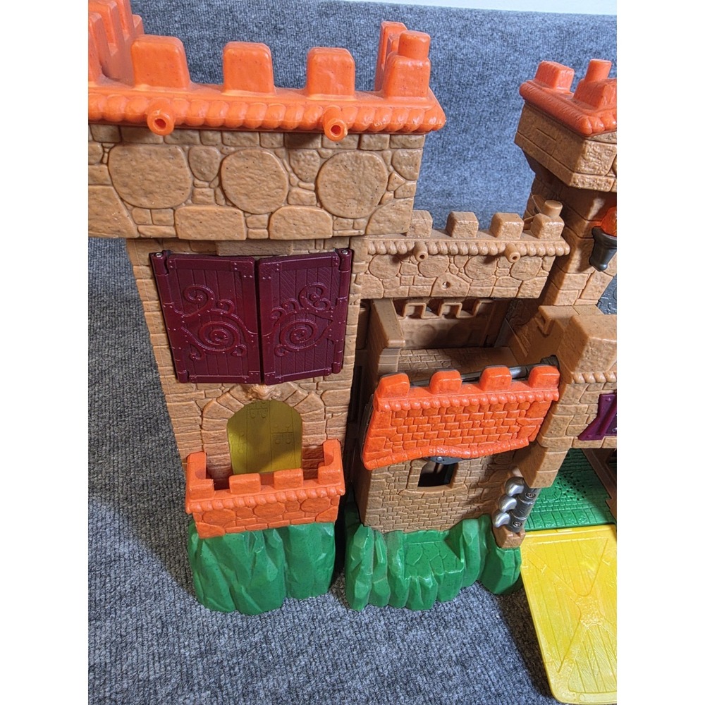 Fisher price Lot Eagle Talon Castle Playset Figures Dragon - Picture 2 of 6